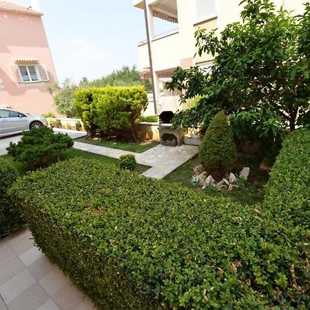 Apartments Niko Новаля Екстер'єр фото