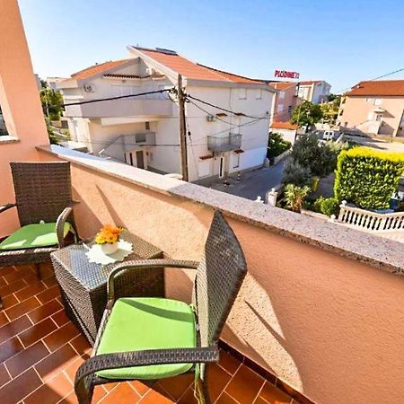 Apartments Niko Новаля Екстер'єр фото