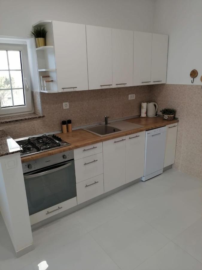 Apartments Niko Новаля Екстер'єр фото