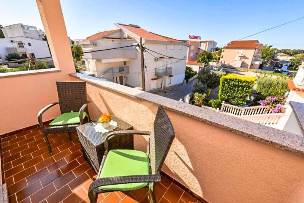 Apartments Niko Новаля Екстер'єр фото